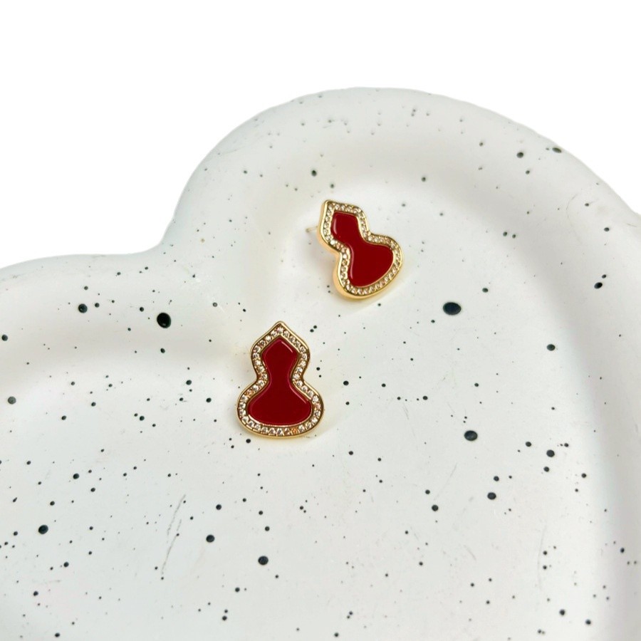 Fashionable elegant red agate stone inlay with zircon