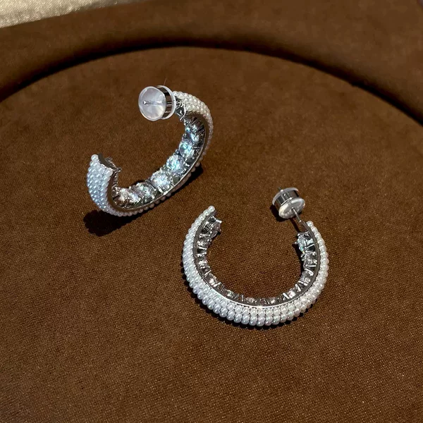 New Style Light Luxury Elegant High-End Full Diamond Bead Hoop Earrings with Unique Design C-Shaped Hoops and 925 Silver Pins