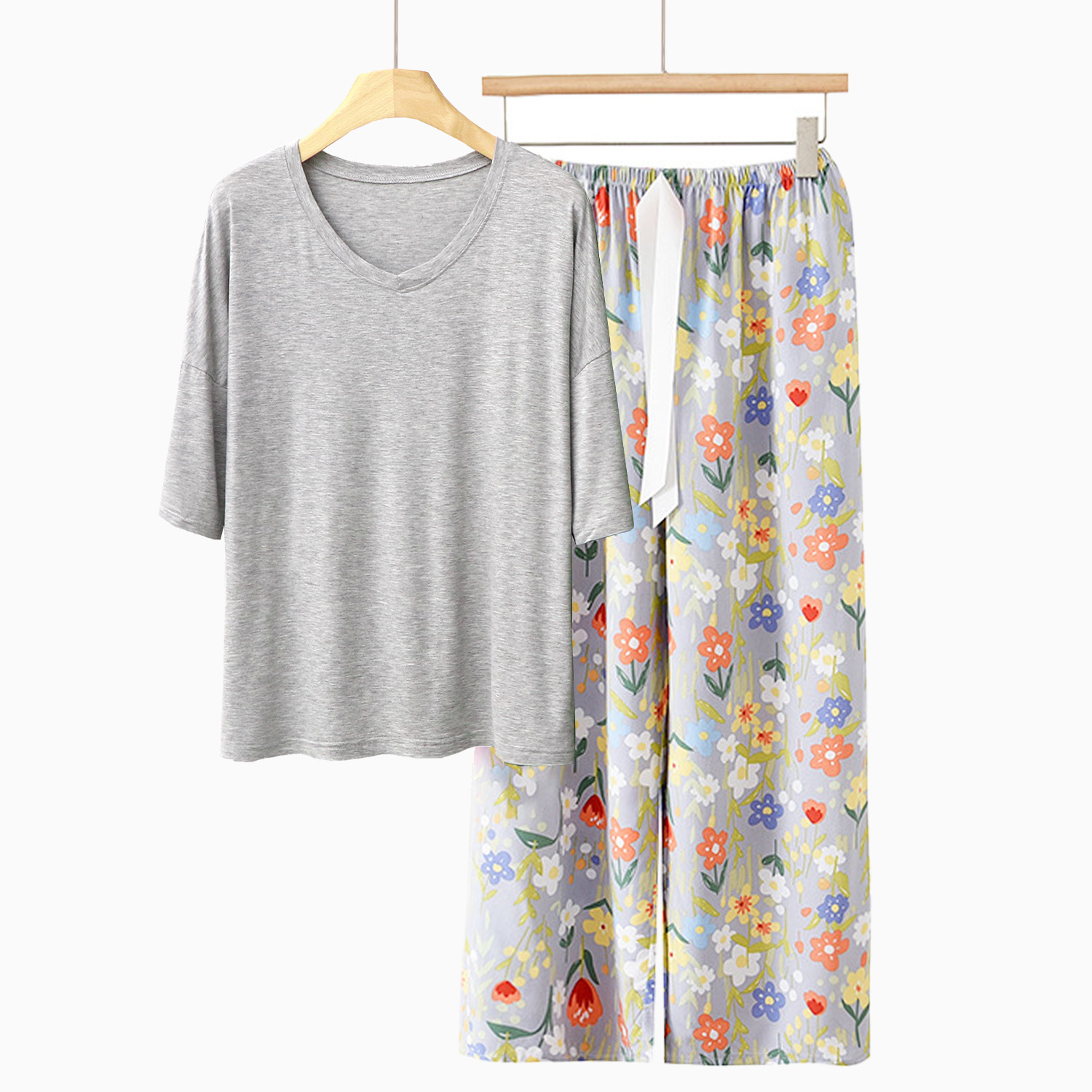 밝은 회색 + 회색 구름