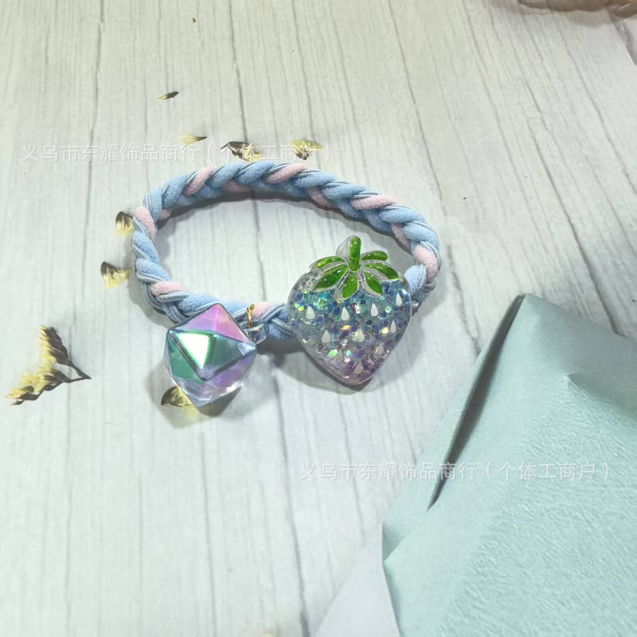 파란 딸기 머리끈