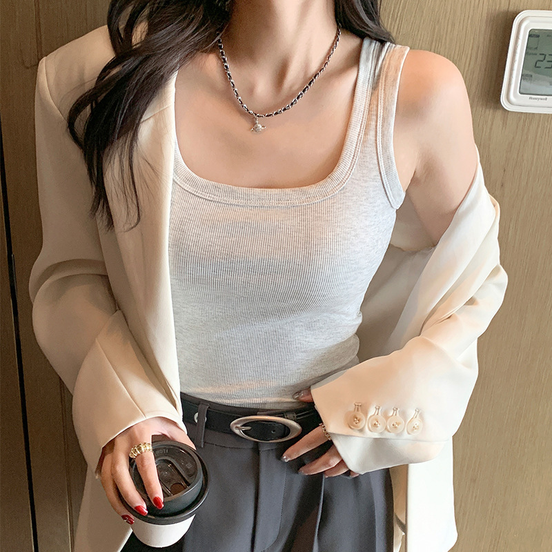 Tank top with side breast coverage, 2026 summer thin ribbed slim-fit American retro square-neck tight-fitting inner wear without padding Tank top with side breast coverage, 2026 summer thin ribbed slim-fit American retro square-neck tight-fitting inner wear without padding