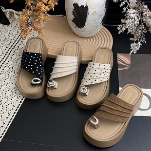 6CM�ļ��¿��ް�һ�֎���ֺ�OӋ���ܛ�����m�ٴ����e�⴩Ů��Ь