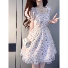碎花连衣裙法式奶甜公主裙子收腰别致绝美初恋温柔风蓬蓬夏独代发