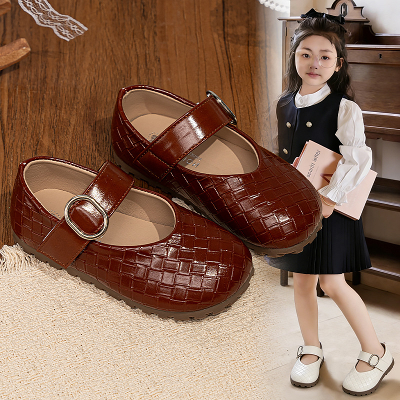 Zapatos de cuero de niñas 2026 primavera nuevos zapatos casuales blancos para niños zapatos de princesa de tejer para niños zapatos marizhen image 3