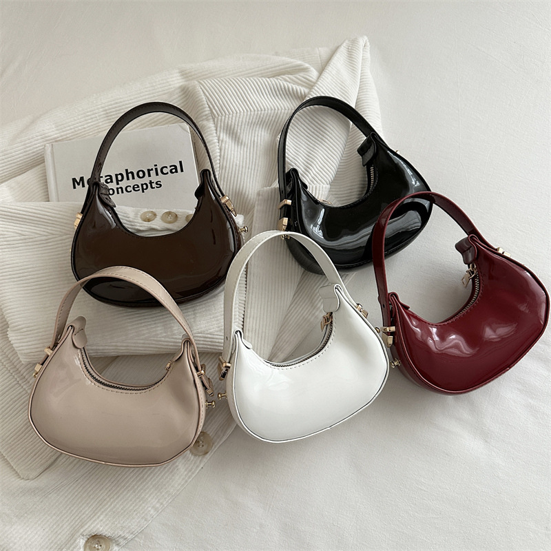 2026 New Style French Patent Leather Underarm Bag for Women, High-End Niche Design, Versatile Shoulder Bag, Commuting Handbag