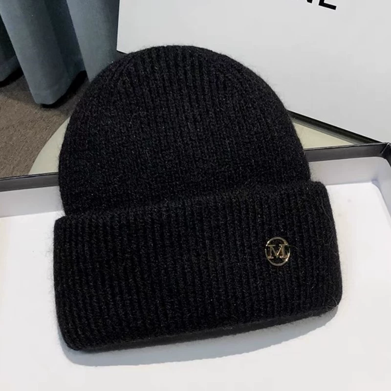 Keep warm demi-season woolen knitted hat