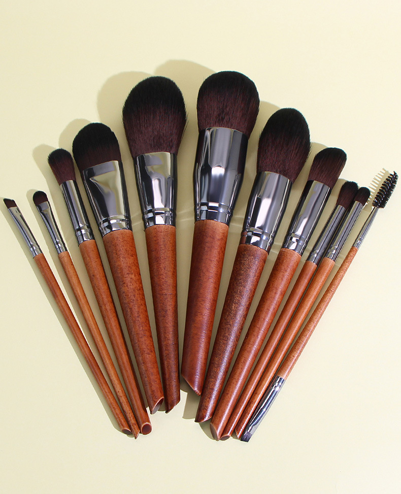 Simple Style Brown Artificial Fiber Wooden Handle Makeup Brushes 1 Set display picture 3