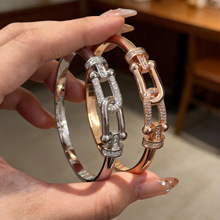 �羳����W���p���R���΢����CŮ���A���|�߼����OӋ�аٴ��֭h