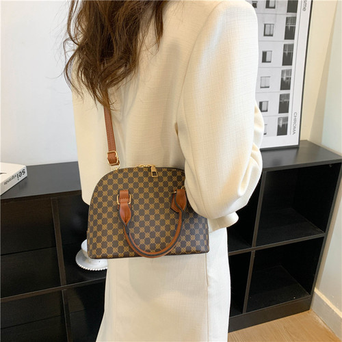 Early Spring  New Retro Texture Handheld Shell Bag Stylish Solid Color Minimalist Checkered Fashion Shoulder Bag