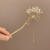 Golden Chinese hairpin with tassels, flowered, 17cm