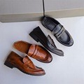 高級品! イタリアの手作りの本革の女性の靴のレトロな中性の冷たいメアリージェーンの小さい靴の楽福の靴