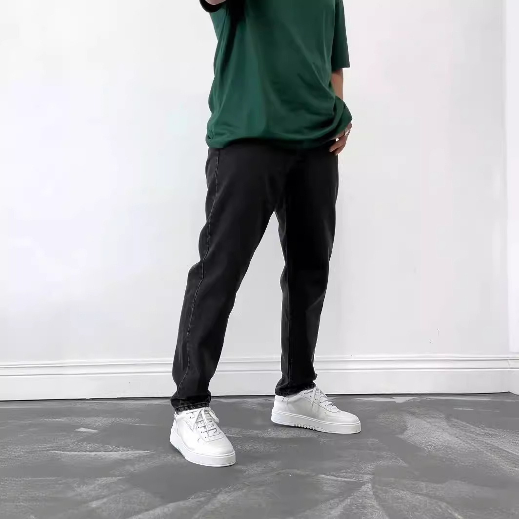 Jeans ajustados para hombre