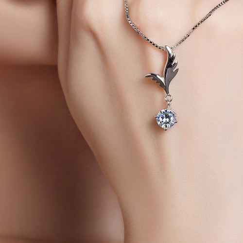 Cross-border new product small wings clasp chain silver-plated necklace pendant Angel Wing Pendant Accessory White copper necklace accessory