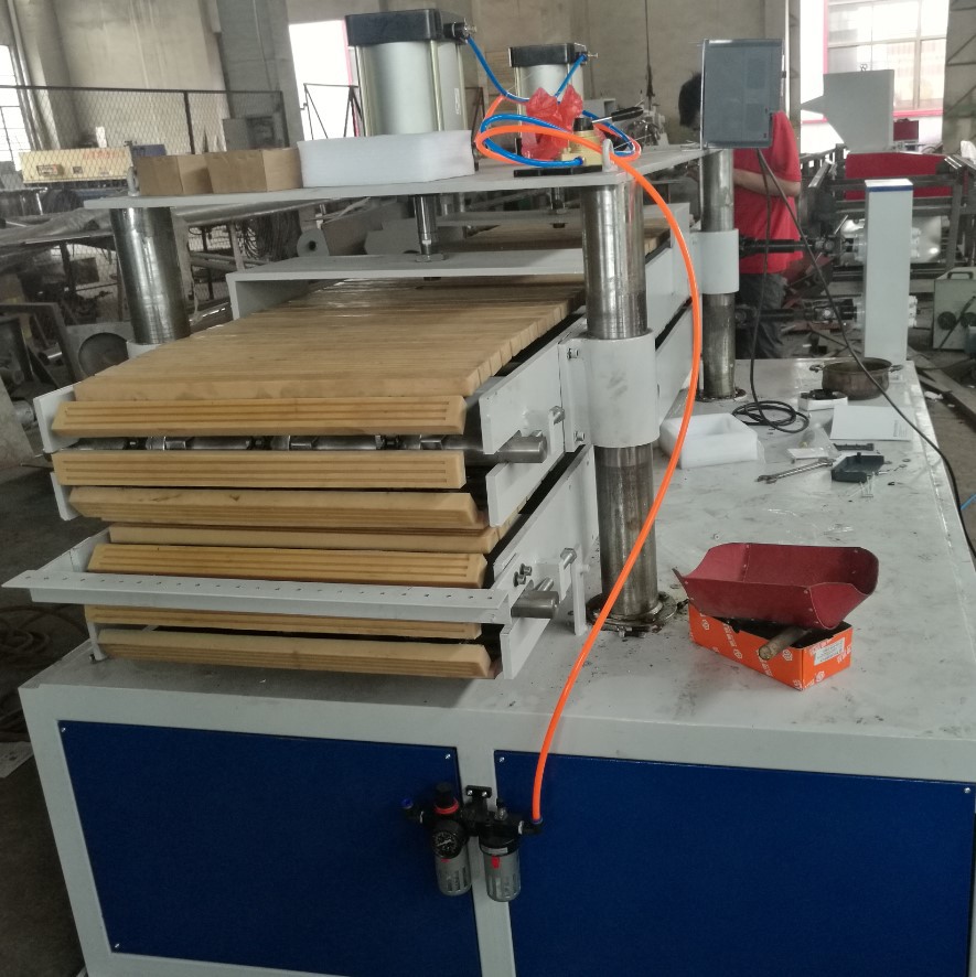 杜朗机械 塑料辅机 板材牵引机 管材牵引机 履带引线机皮带拉管机