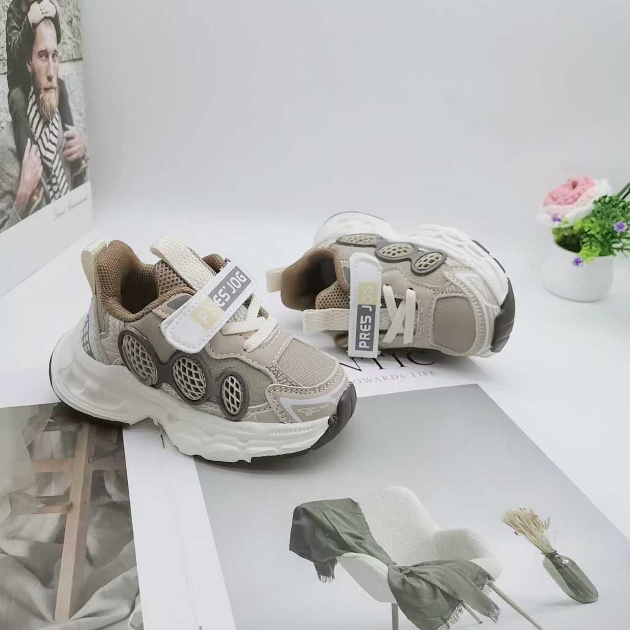 Otoño nuevo 2025 zapatos de cuero para niños y niñas zapatos deportivos para bebés zapatos de correr para niños y niñas