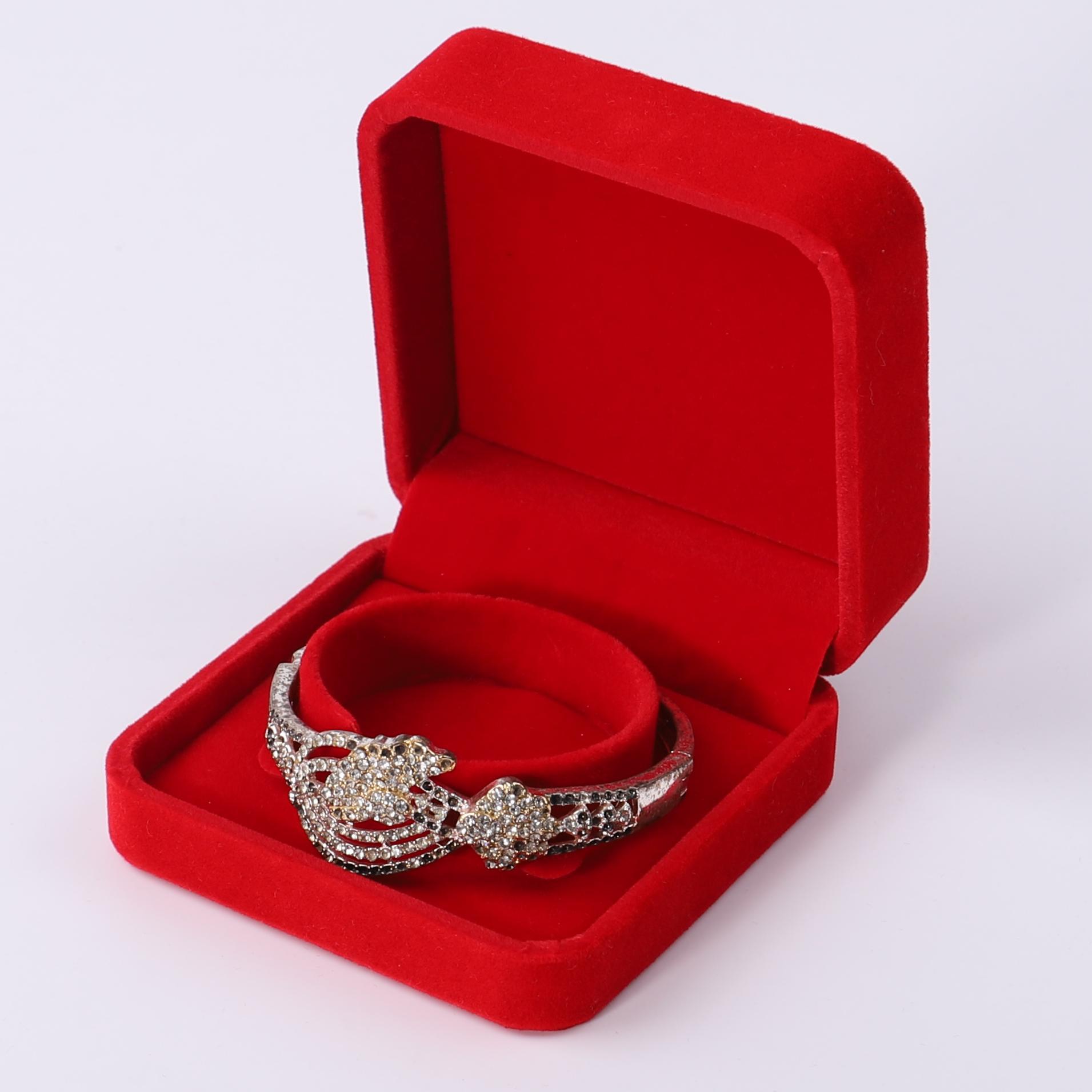 Fuente fábrica venta directa franela joyería caja de embalaje collar pendientes caja de anillo pulsera colgante caja de cadena de mano al por mayor