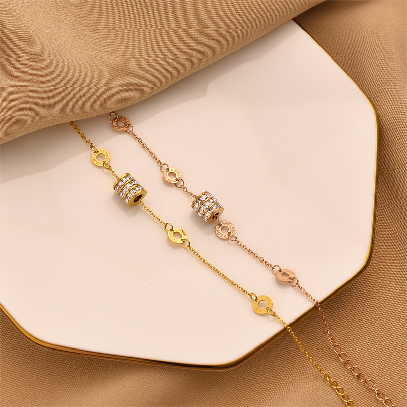 Nicho sensación de diseño lleno de diamante pequeña cintura de titanio pulsera de acero mujer nueva moda simple transfronteriza para dar joyas de pulsera amiga