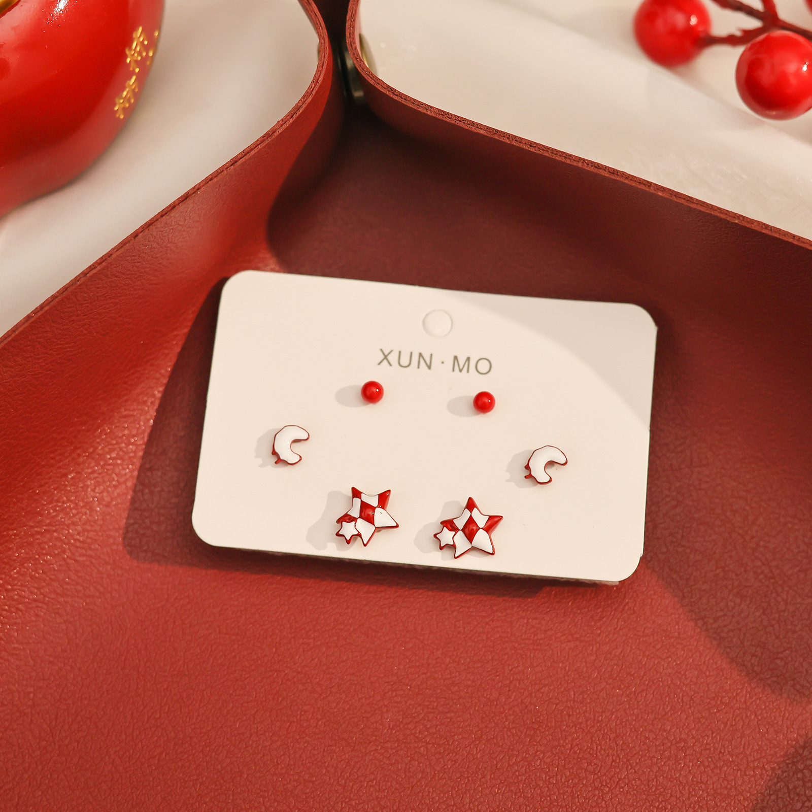 Juego de pendientes de aguja plateados, sencillos y compactos para mujer, pendientes geométricos en forma de corazón, bonitos, dulces y versátiles, venta al por mayor para puestos de mercado