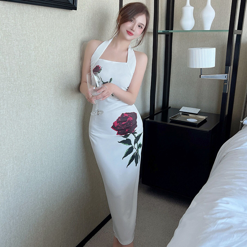 2025 New Summer Style French Rose Print Elegant Halter Backless Mid-Length Back Slit Dress 159