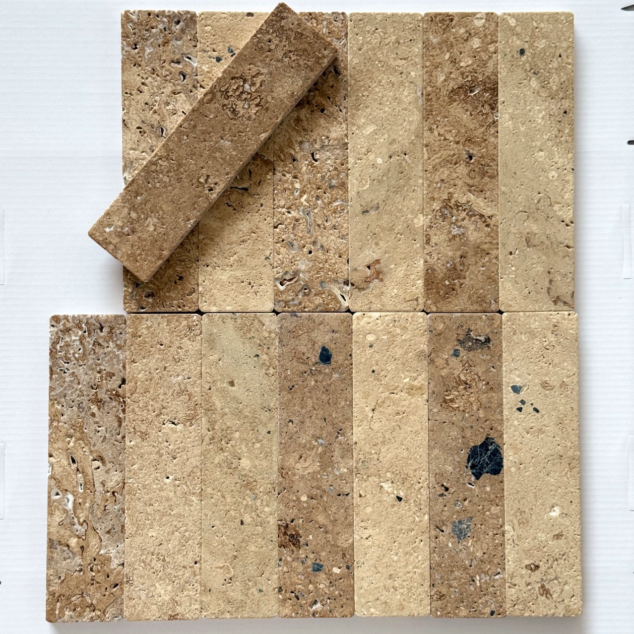 Заводская оптовая продажа длинных лаймовых желтых травертиновых культурных камней, натуральных фасадных керамических настенных плиток, ретро мозаики из мрамора