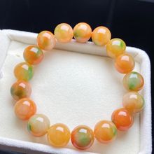 翡翠黄翡飘翠“手串”共17颗珠子,颗颗水润通透,圆润饱满
