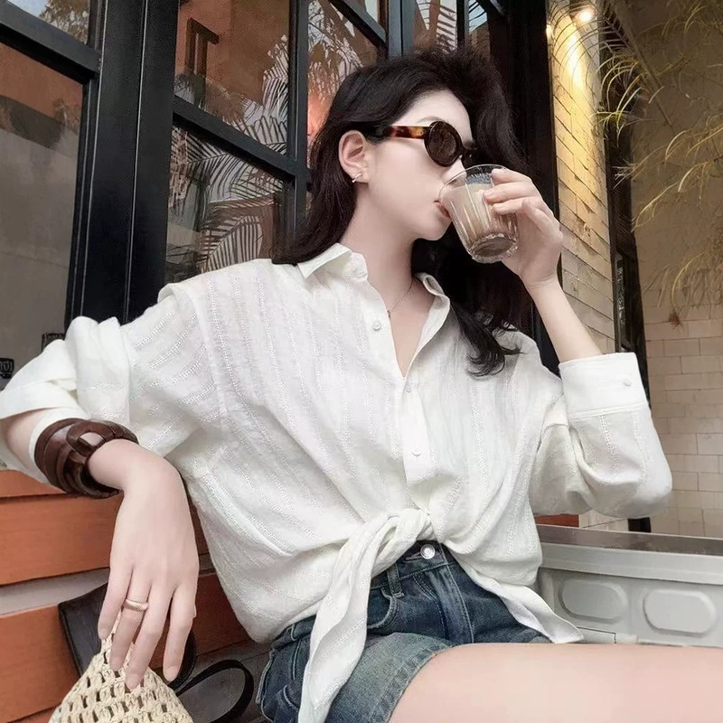 The Same Style as the New Summer Designer Model, a Niche Loose and Casual Hollow-Out Shirt