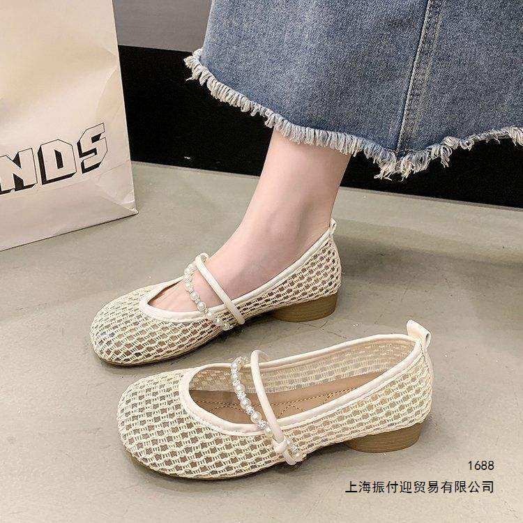 Slip-on chunky heel Mary Jane women's shoes 2026 new summer French style hollow woven sandals low heel mesh shoes Slip-on chunky heel Mary Jane women's shoes 2026 new summer French style hollow woven sandals low heel mesh shoes