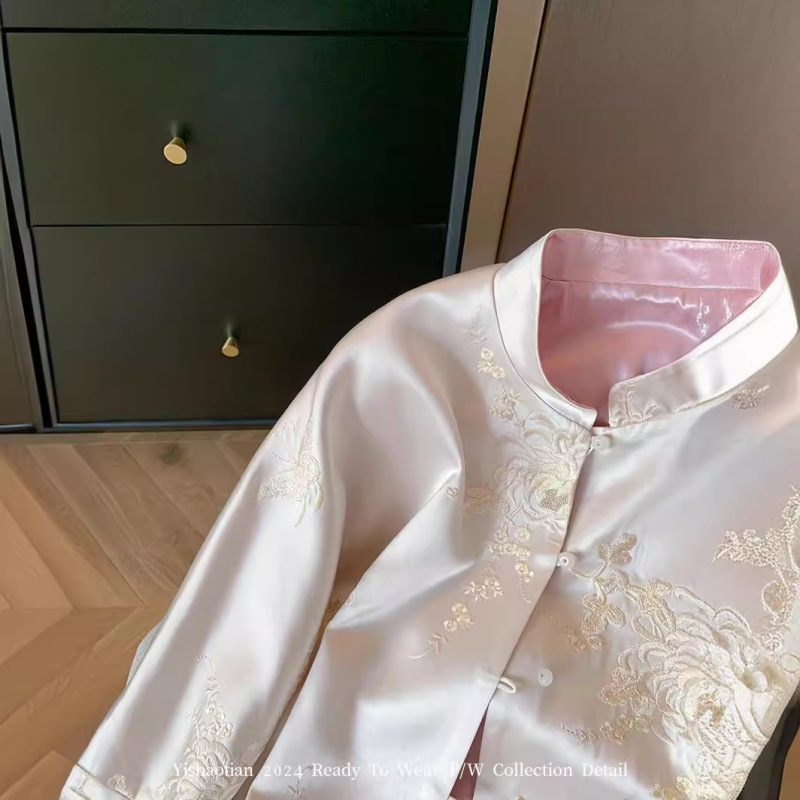 新しい中国風の刺繍サテンスタンドカラージャケット女性のための春 2024 レトロハイエンド気質禅薄いトップ|undefined
