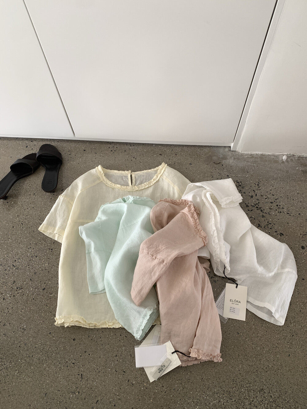 Áo sơ mi ngắn tay cổ tròn chất liệu linen phối ren bèo nhún — trắng ngà, Xanh nước biển, màu hồng, Vàng nhạtcolor chi tiết 11