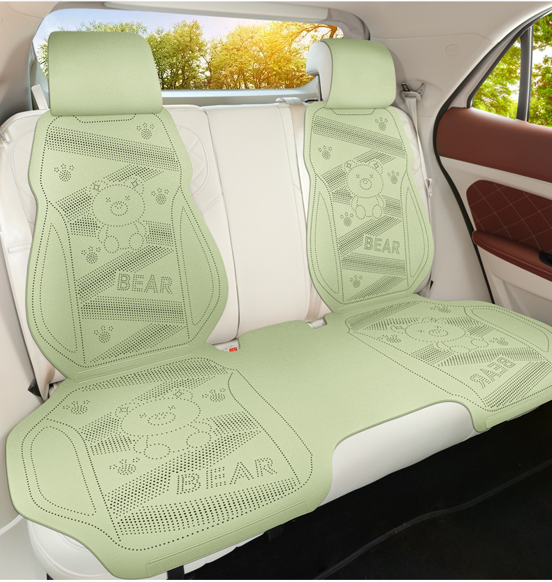 Cute bear-patterned, lightweight, and breathable car seat cushion made of soft suede, suitable for all seasons