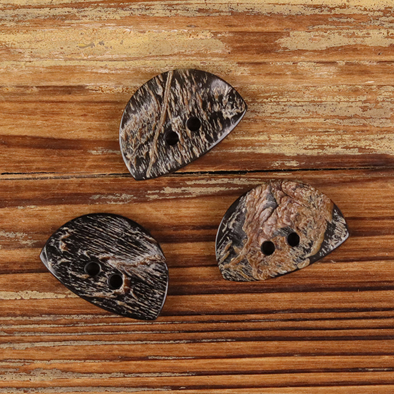 Irregular Texture Black Buffalo Horn with Leather Buttons Nearly Semicircular Two-Eye Woolen Coat Jacket Jacket Horn