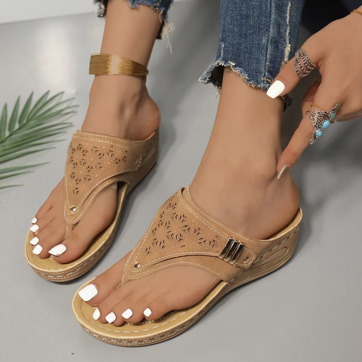 Cross-Border European and American Large Size Pure Color 2024 Summer New Round Toe Thick-Soled Fashionable Cut Out Outer Wear Herringbone Sandals for Women