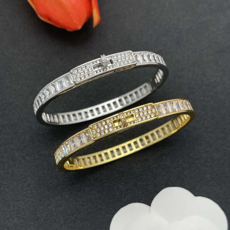 2025 High Version Full Diamond Pig Nose Square Diamond Buckle Bracelet for Men and Women Cross-Border Wholesale Design with Full Fashion Sense