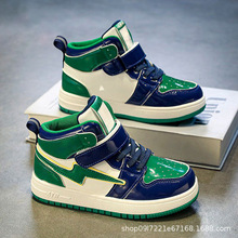 男童鞋春秋款2025新款儿童运动鞋透气皮面女童时尚板鞋潮轻便