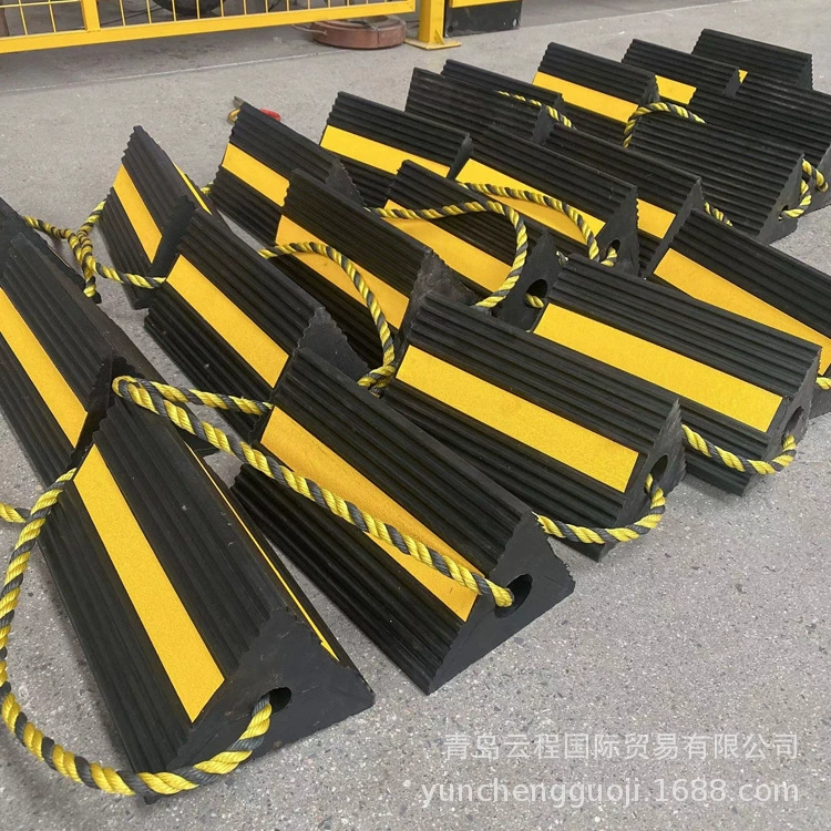 Резиновый колесный стопор, противоскользящий стопор, износостойкий резиновый блок для самолетов, противоскользящий блок для самолетов, длина 600 мм