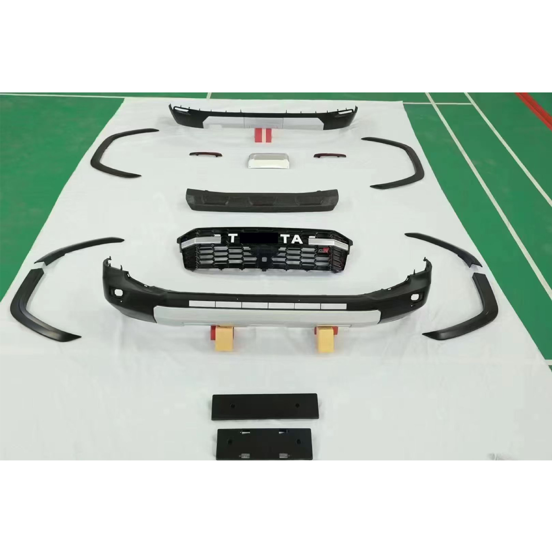 Suitable for 22-25 Land Cruiser Lc300 Modified Front and Rear Gr Full Set of Large Surround Insurance Protection Wheel Eyebrows