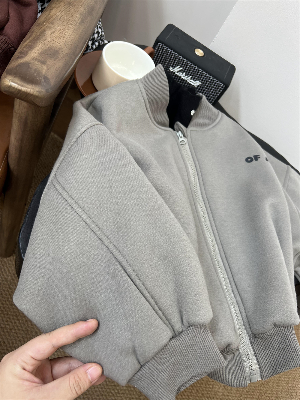 Korean children's clothing, winter boys and girls, plush baseball jacket, thick letter zippered sweater, hoodie jacket_voghion.com