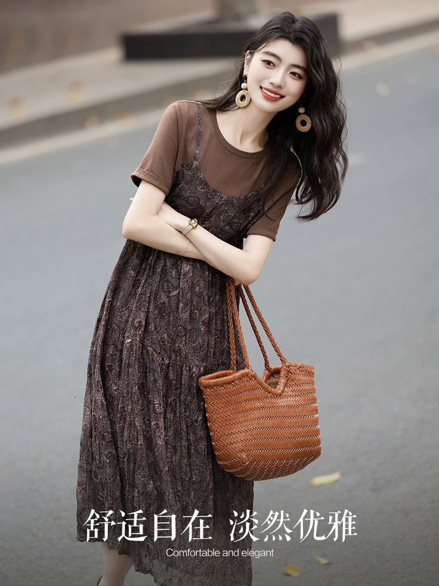 Đầm suông midi họa tiết hoa nhỏ phong cách Pháp, thiết kế giả hai lớp chữ A — màu cà phê