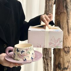 レトロな陶磁器の杯の皿の紫薇の花の油絵のようなコーヒーの杯の皿のセットの午後のお茶のラテマグカップのお土産のプレゼントの箱