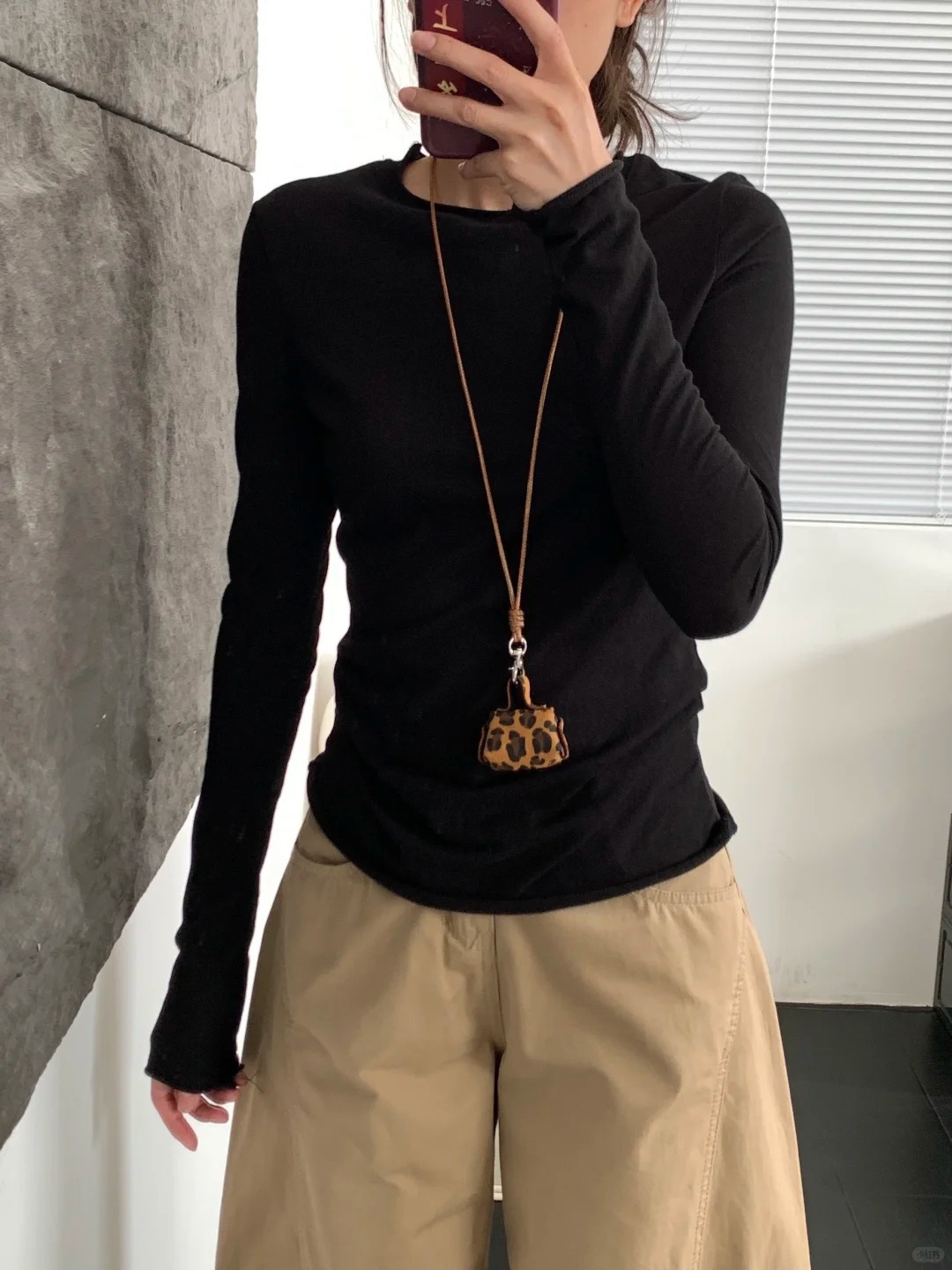 검은색