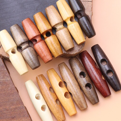 Wooden horn-button versatile buttons for men's and women's coats, trench coats, and outerwear—also perfect for children's clothing and sweaters! Olive-colored button accessories.