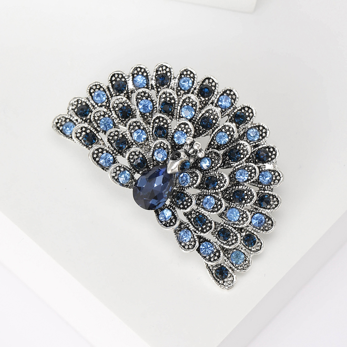 16g Weight Rhinestones Inlay Material Brooches Classification Banquet Occasion Alloy Material Peacock Pattern All Seasons Season Women's Gender Inlay Design Retro Style Retro Pin Peacock Alloy Inlay Rhinestones Women's Brooches 21