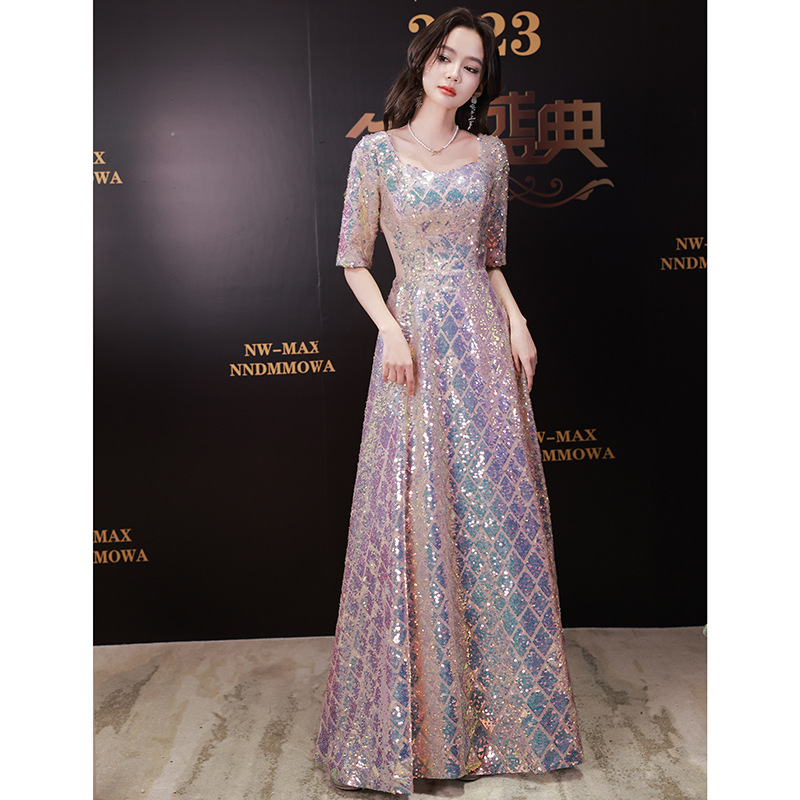 Vestido de noche elegante y con estilo para mujer, nuevo modelo 2025, vestido de lentejuelas chic y lujoso para eventos sociales, diseño exclusivo con un toque internacional.