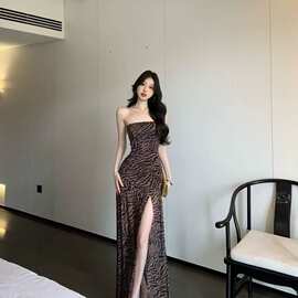 欧美性感辣妹抹胸豹纹连衣裙夏季印花新款拼接开叉收腰修身长裙子