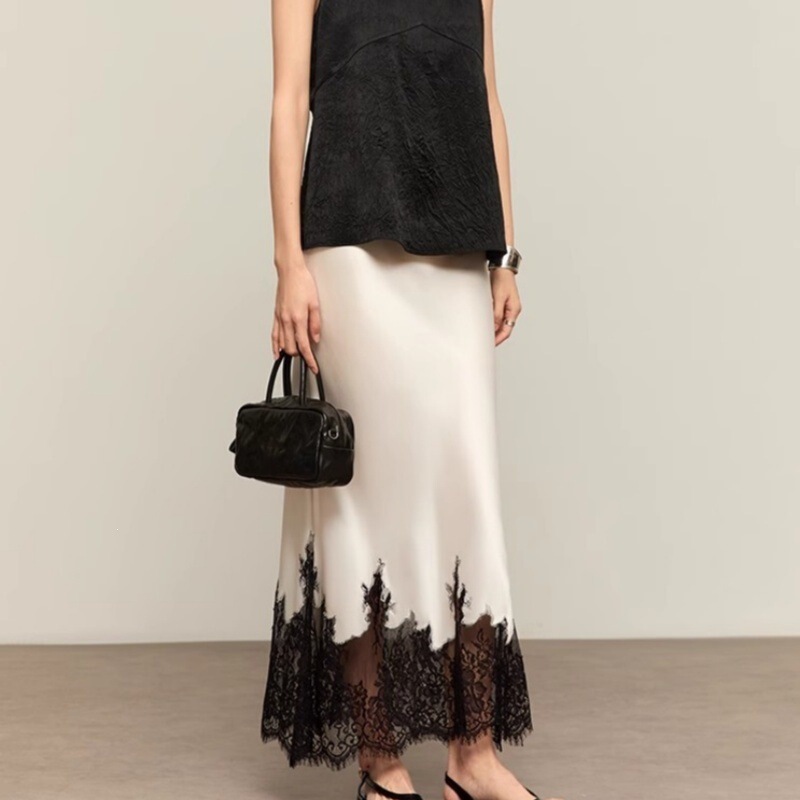 Plus-Size Women's Slimming Drapey Lace Patchwork Skirt, French-Style Elegant and Mysterious White Mid-Length A-Line Skirt
