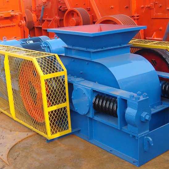 现货供应狼牙对辊式破碎机 2PG400X250对辊式破碎机 11kw对辊机
