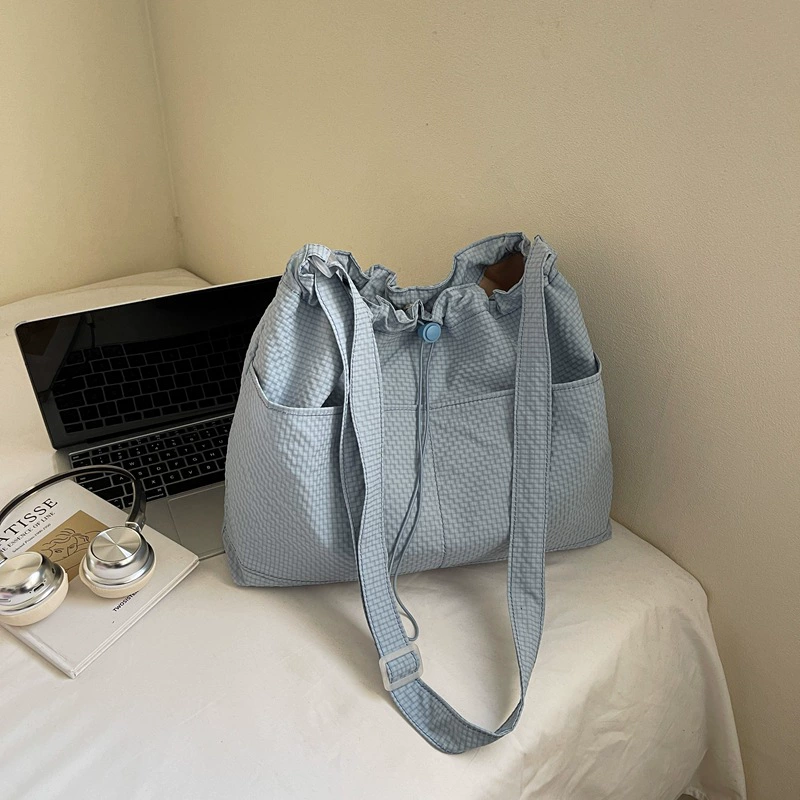 Capacious waterproof nylon one-shoulder bag, travel bag, shoulder bag, drawstring