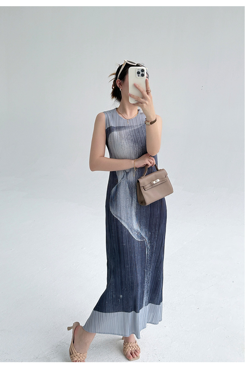 Đầm maxi nữ in hoa cổ tròn không tay ôm sát — Màu nâu đỏ chi tiết 9