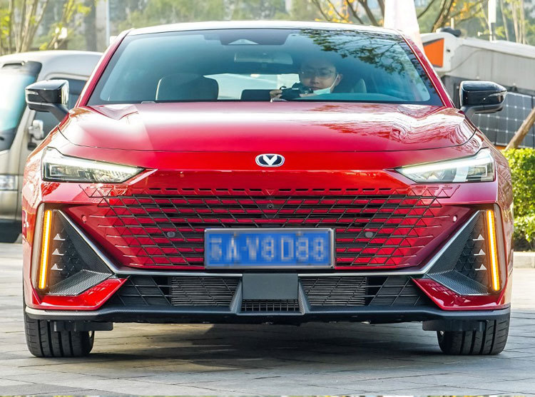 Suitable for 22-24 Changan UNIV daytime running lights modified LED daytime running lights turn signals lossless decorative lights