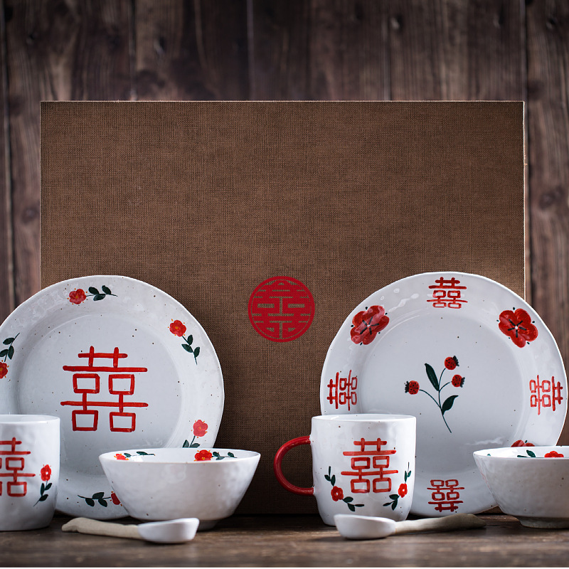 Jingdezhen Handmade Coarse Pottery Character "Xi" Dinnerware Set Gift Box Ceramic Bowls, Plates, Cups, and Spoons&mdash;Wedding Gift and Souvenir